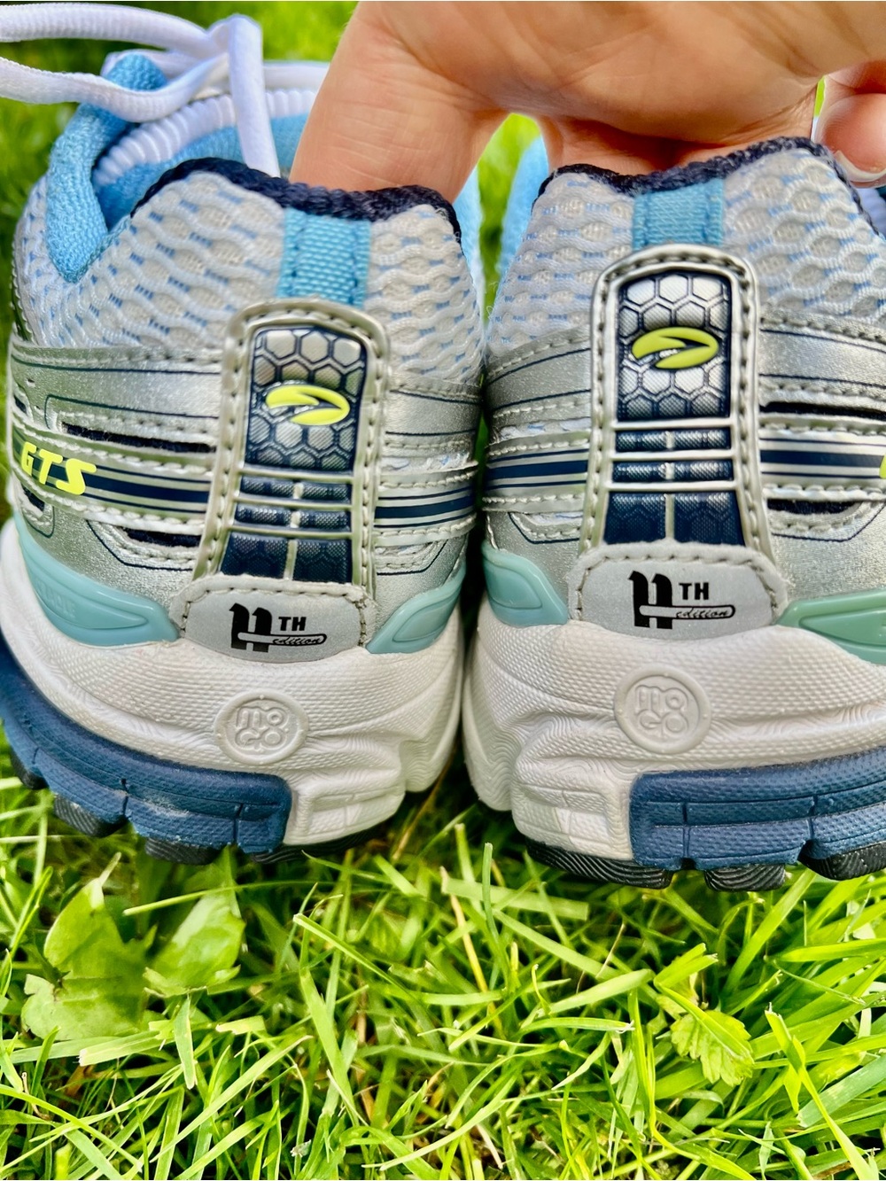 NEW Brooks sneaker GTS 11th Ed. DNA Flextra running shoe blue silver shimmer 8.5 - Picture 9 of 17